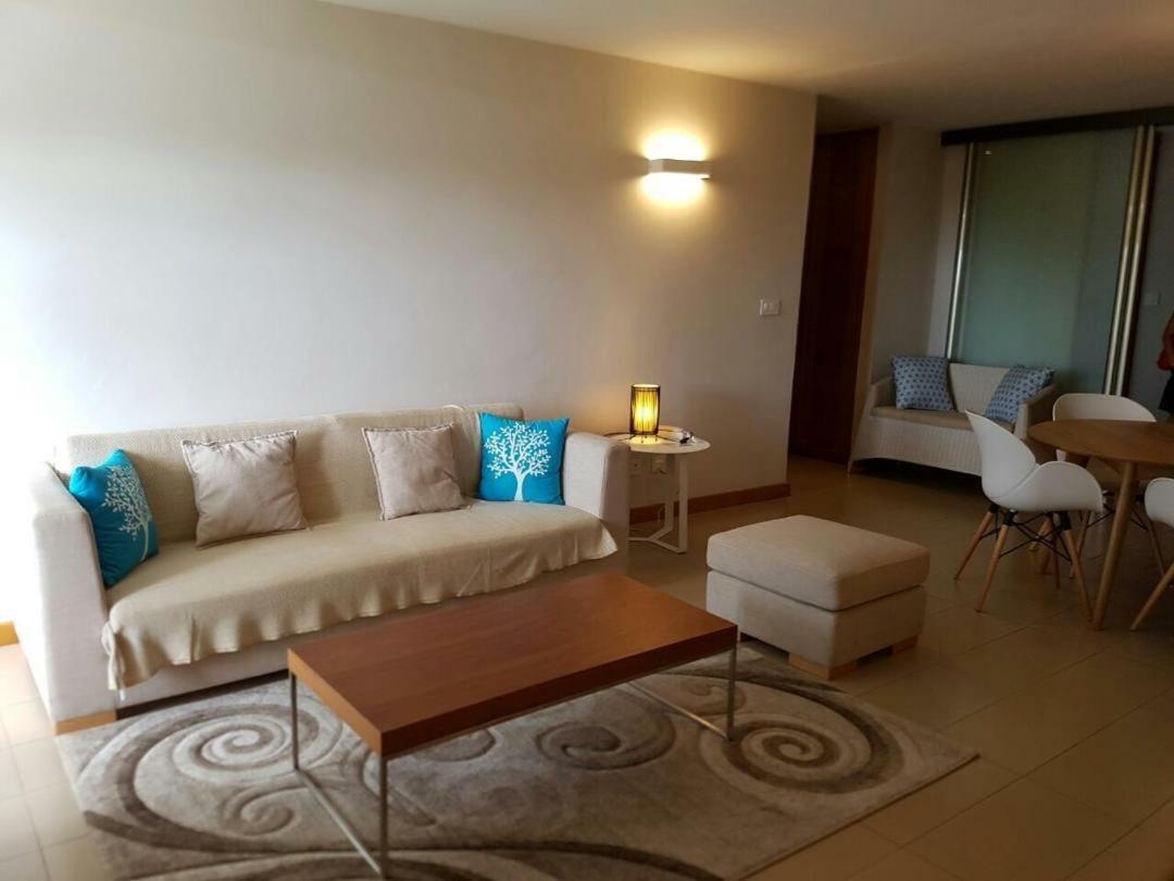 Appartement Spacieux A 5 Minutes De La Plage Mont-Choisy Ngoại thất bức ảnh